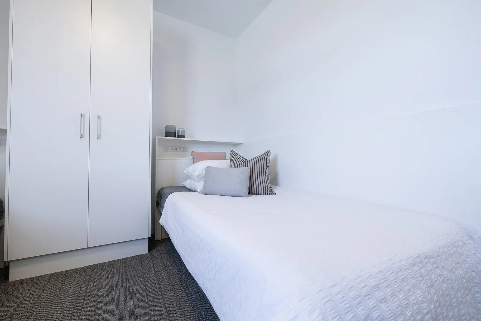 Deluxe Twin Share Studio - Dwell East End Adelaide - Gallery - 7