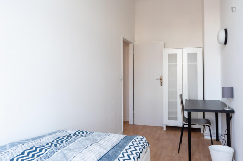 Bright single bedroom near S Pankow-Heinesdorf station