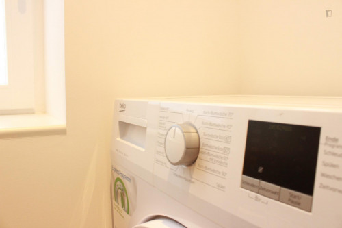 Comfy single bedroom in shared bedroom apartment in Pankow