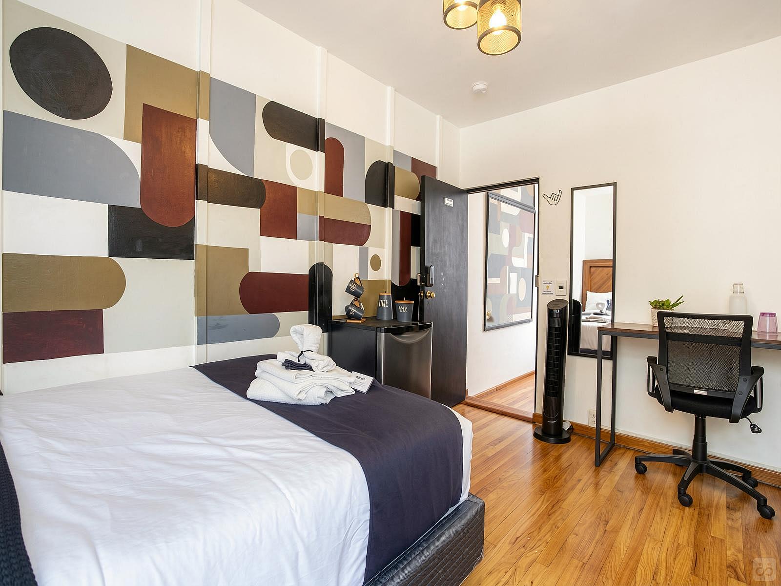 Gamma Room - 102