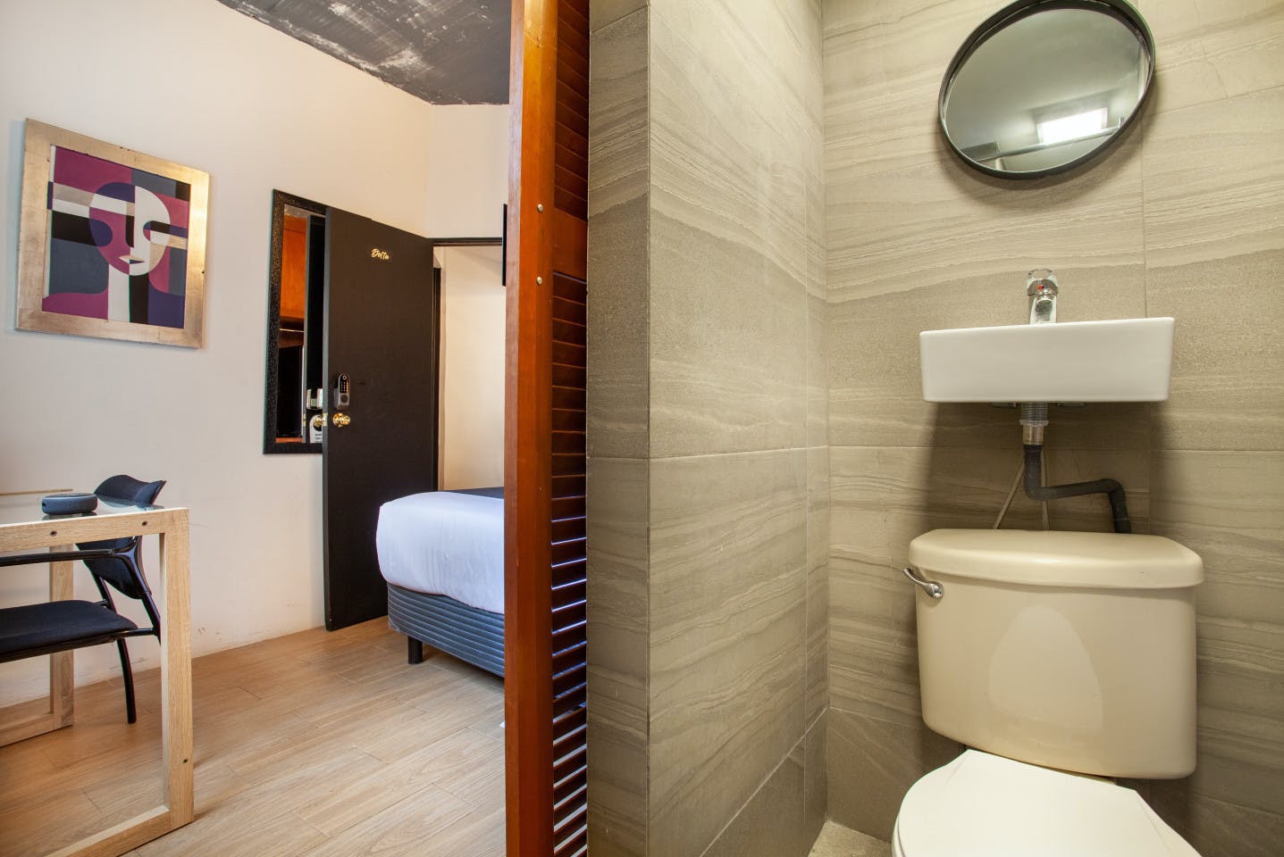 Delta Room - 13