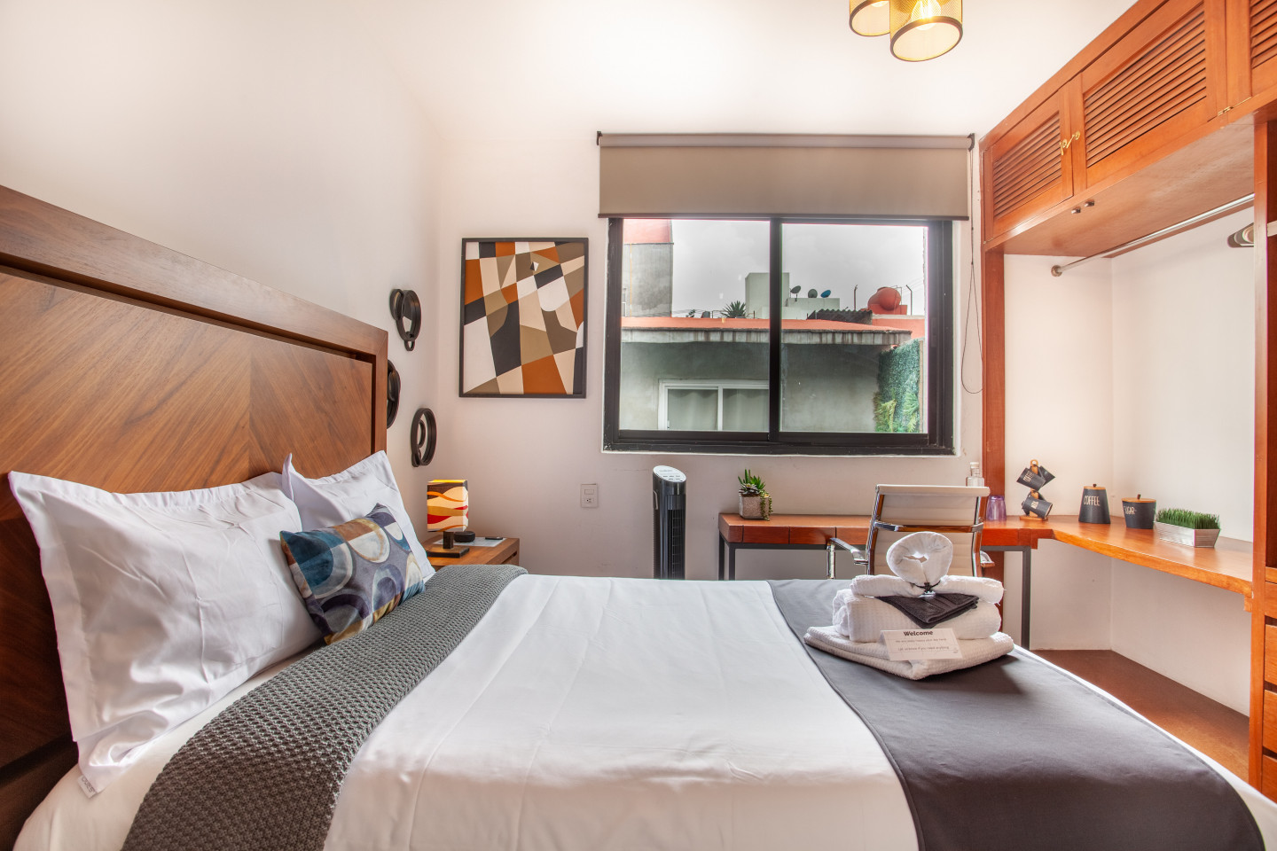 Epsilon Room - 30