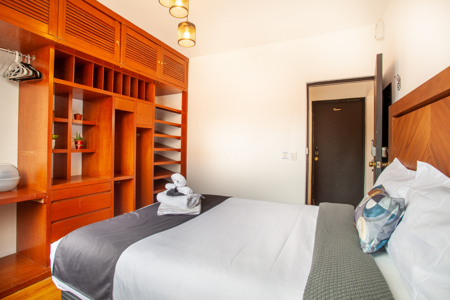 Epsilon Room - 31