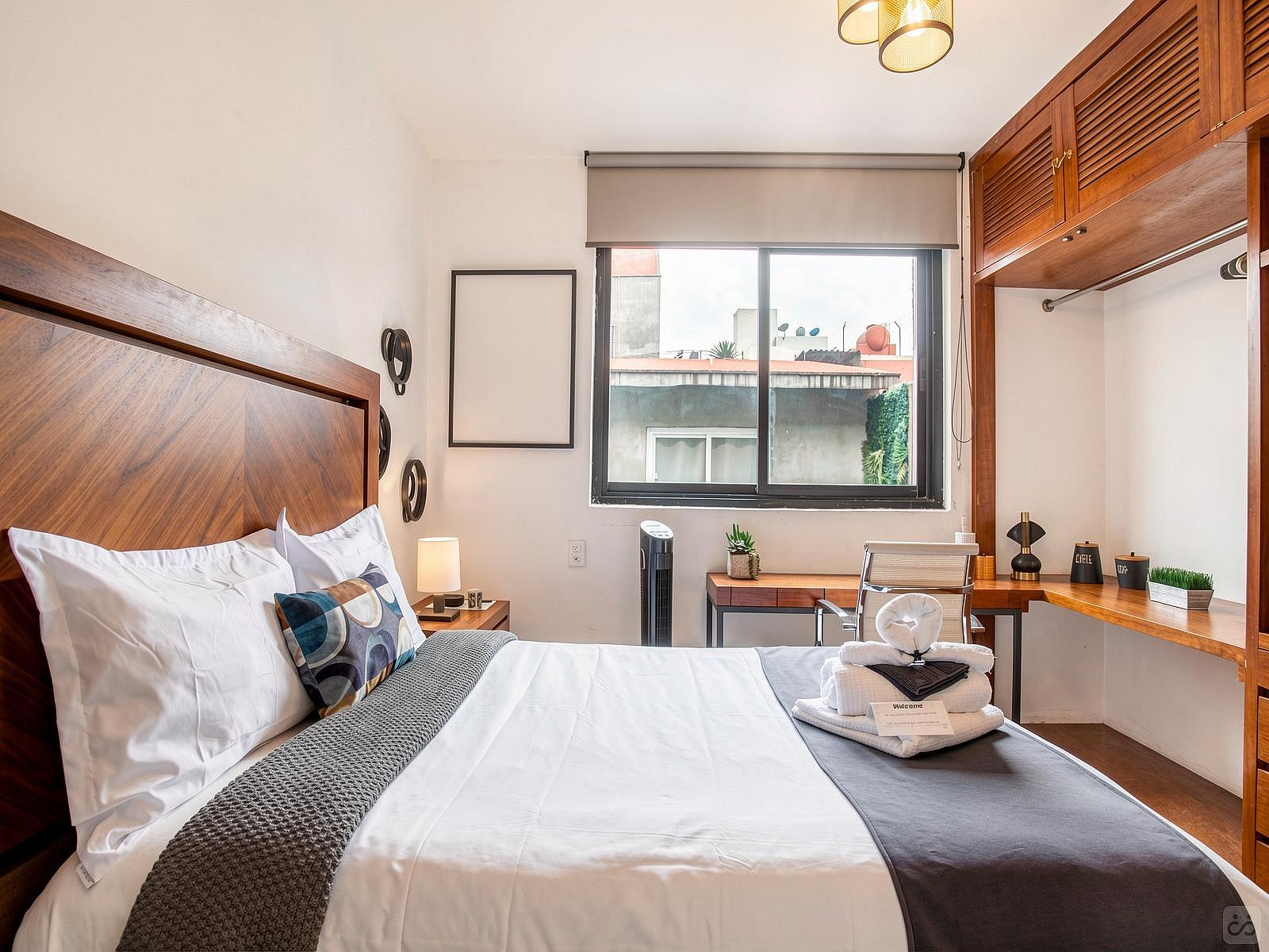 Epsilon Room - 72