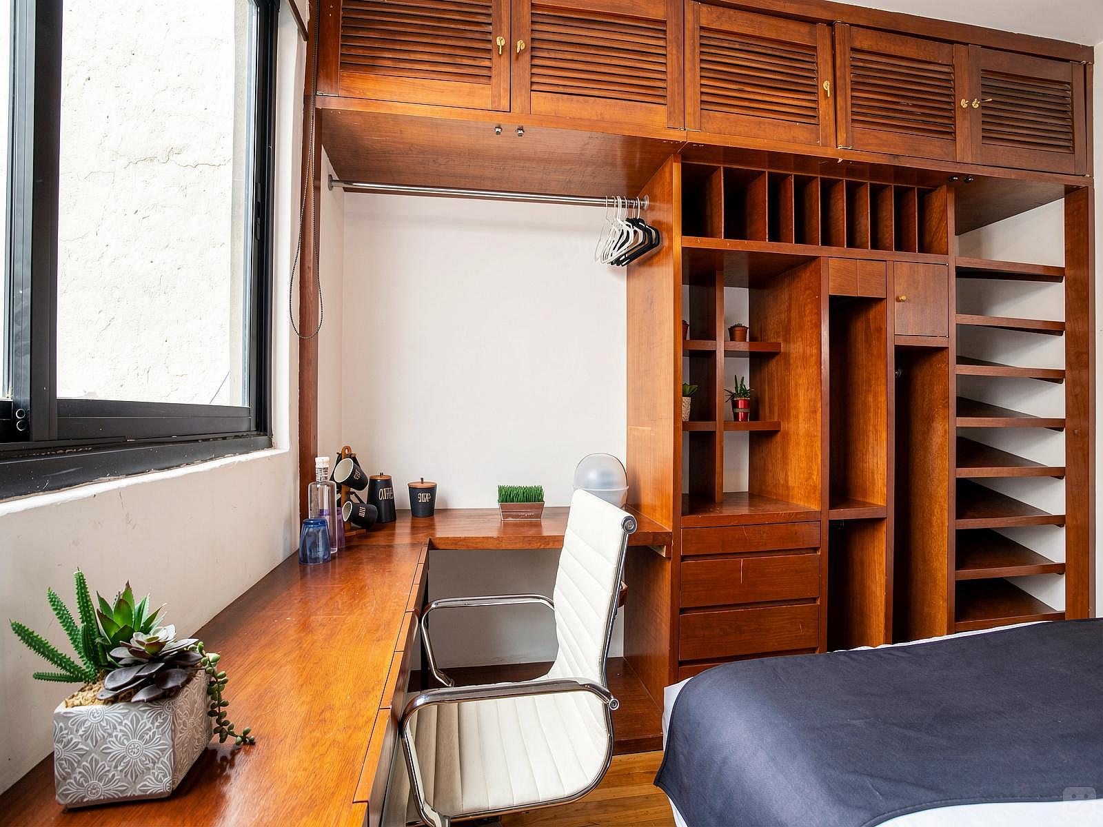 Epsilon Room - 75