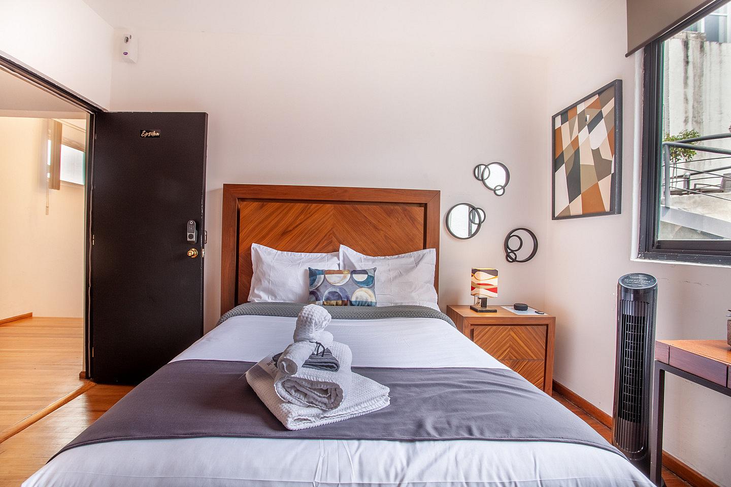 Epsilon Room - 57