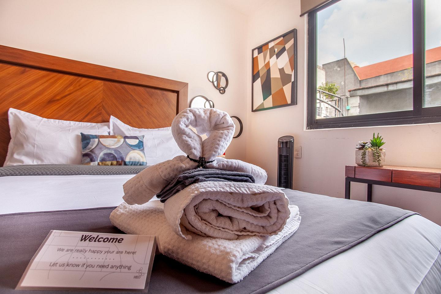 Epsilon Room - 52