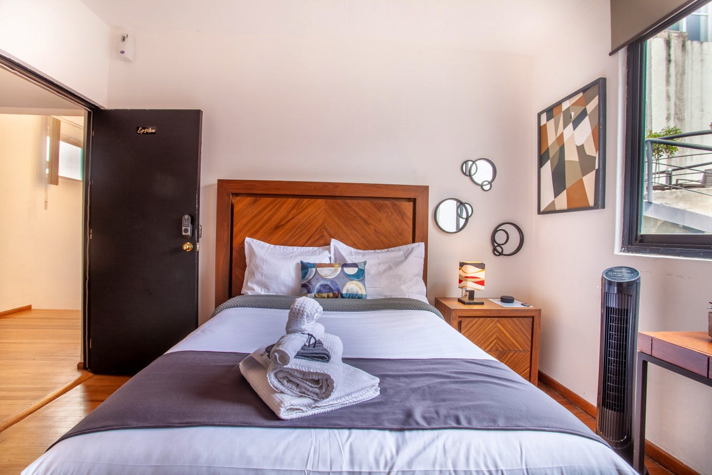 Epsilon Room - 15