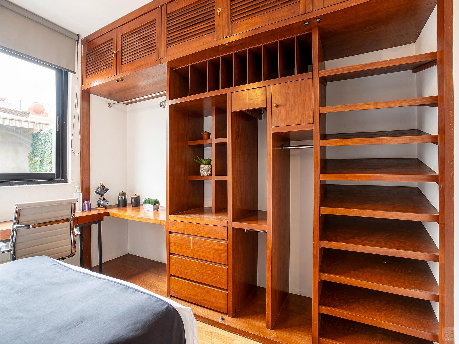 Epsilon Room - 74