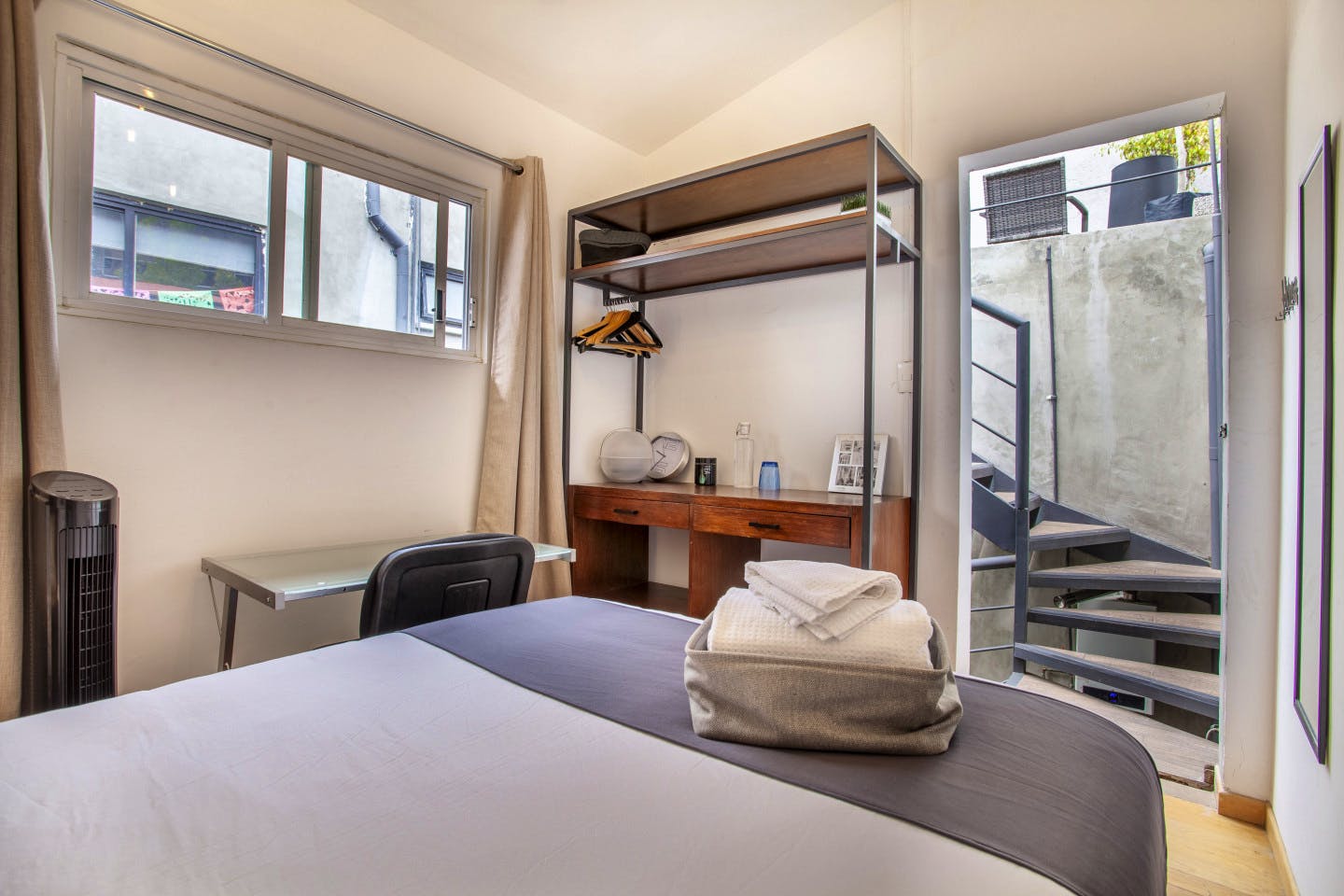 Omega Room - 16
