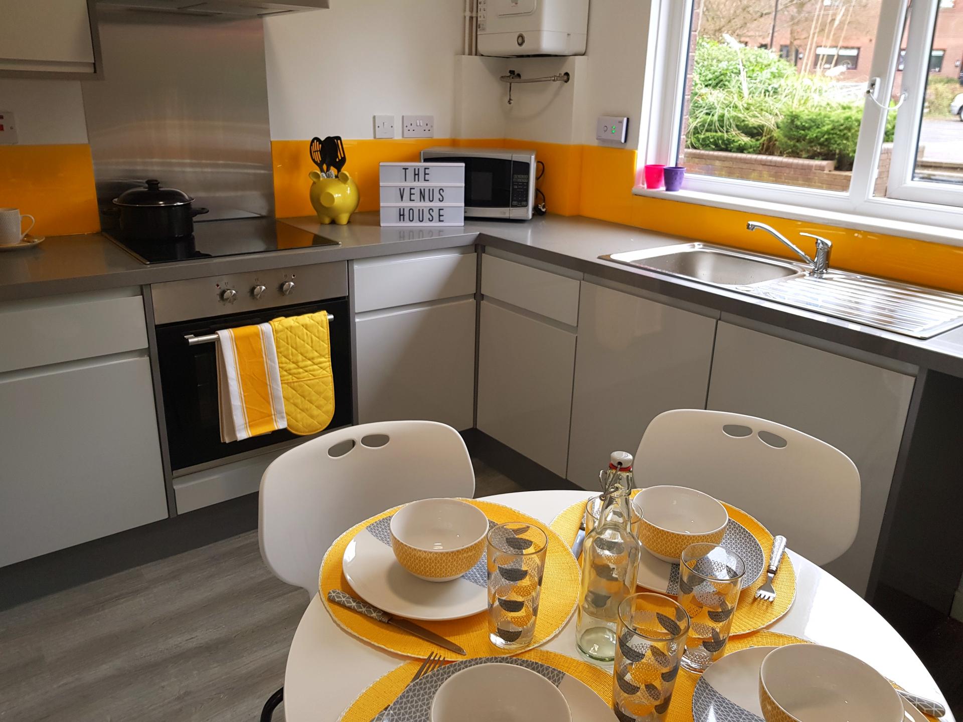Gold Non En-Suite - Cathedral Campus - Gallery - 8