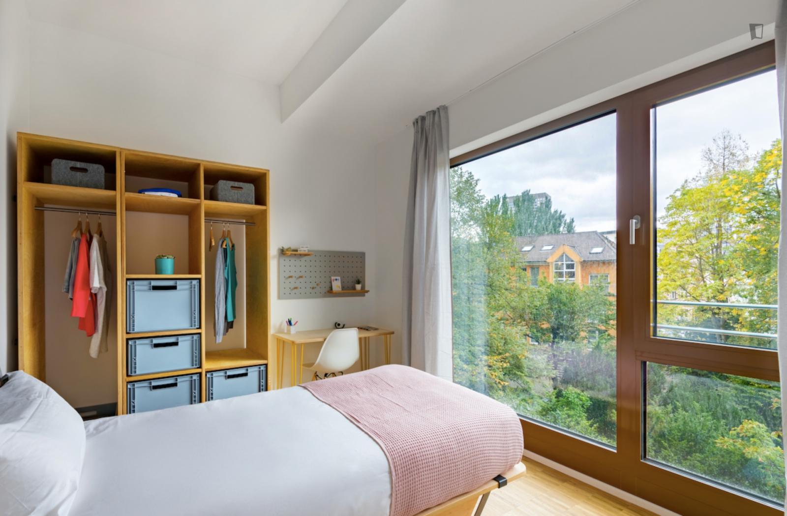 Luminous Single Bedroom In Westend-Süd - 1