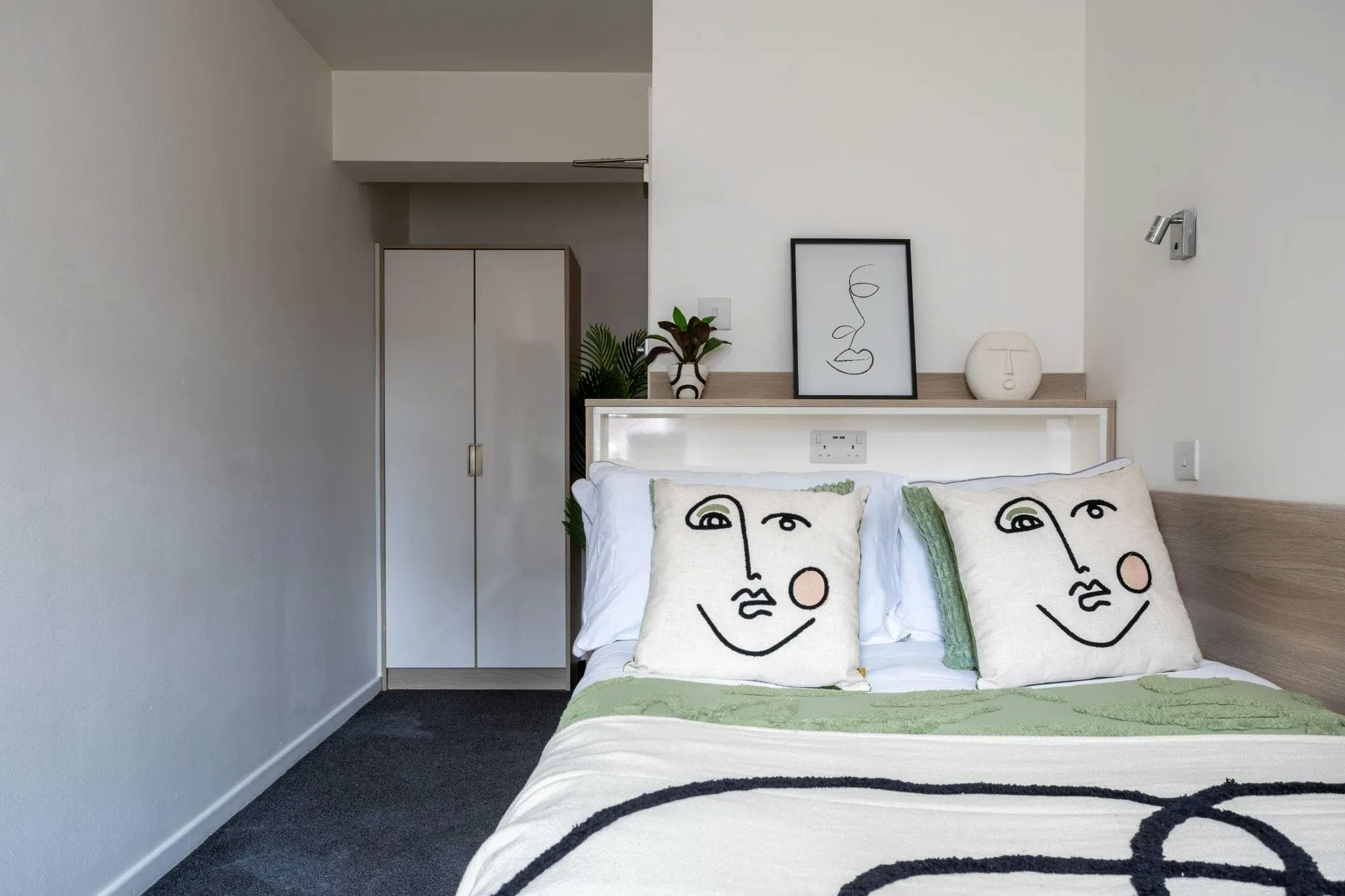  Silver Non En-Suite - Large  -  Manchester Student Village  - Gallery -  6