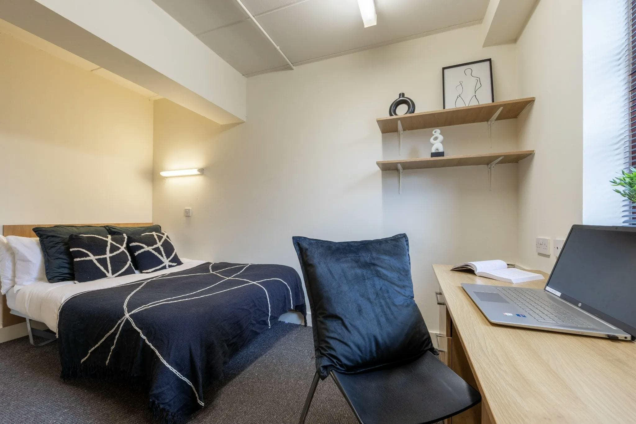  جابتر  -  Manchester Student Village  - Gallery -  1