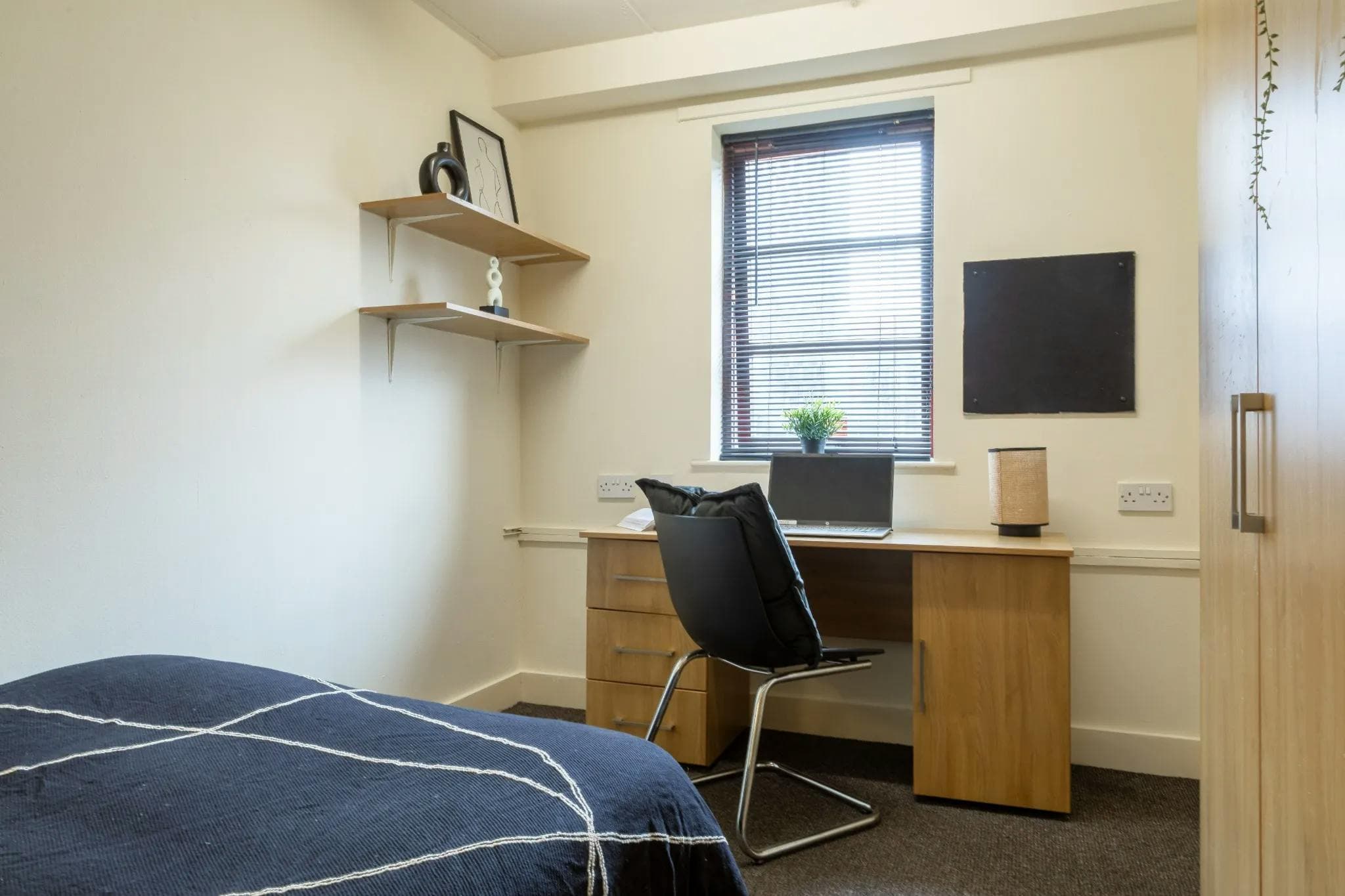  جابتر  -  Manchester Student Village  - Gallery -  6
