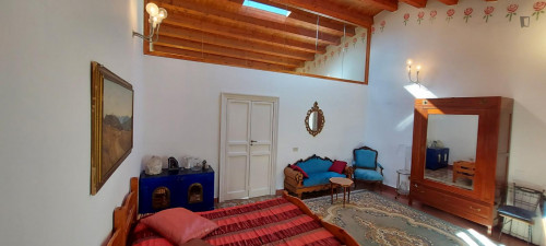 Large cozy double bedroom with private balcony in Palermo's historic center - Gallery - 25