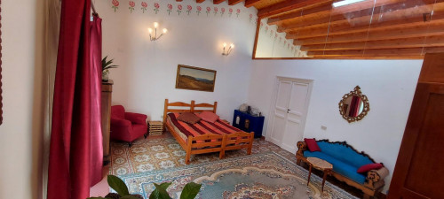 Large cozy double bedroom with private balcony in Palermo's historic center - Gallery - 16