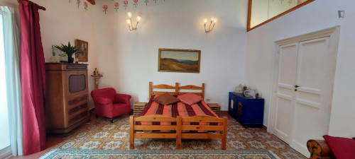 Large cozy double bedroom with private balcony in Palermo's historic center - Gallery - 21