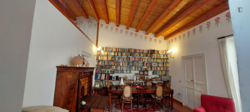 Large cozy double bedroom with private balcony in Palermo's historic center - Gallery - 15