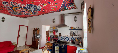 Large cozy double bedroom with private balcony in Palermo's historic center