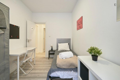 Pleasant single bedroom in Arroios - Gallery - 5