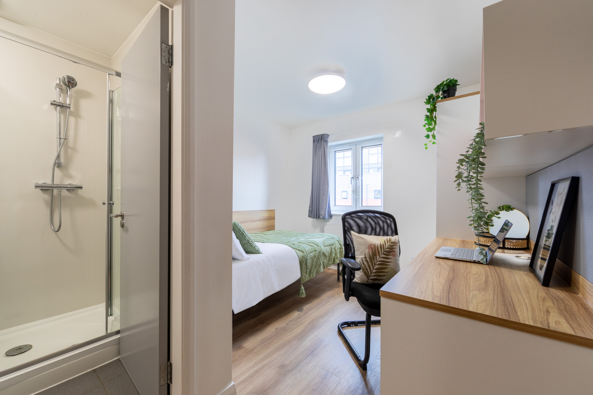  Silver En-Suite  -  MSV South  - Gallery -  27