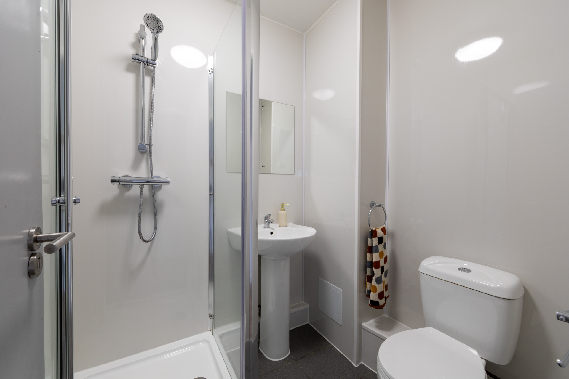  Silver En-Suite  -  MSV South  - Gallery -  19