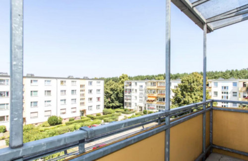 Charming double bedroom in a 4-bedroom apartment near Betriebsbahnhof Berlin-Schöneweide train station