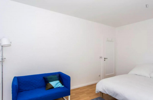 Charming double bedroom in a 4-bedroom apartment near Betriebsbahnhof Berlin-Schöneweide train station