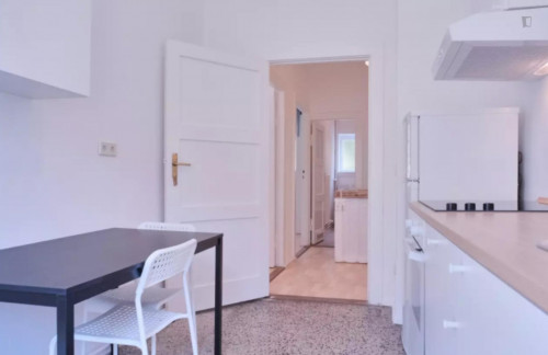 Bright single bedroom in a 3-bedroom apartment near U Grenzallee (Berlin) transport stop - Gallery - 12