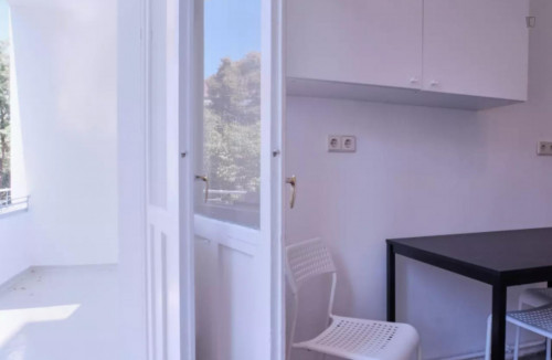 Bright single bedroom in a 3-bedroom apartment near U Grenzallee (Berlin) transport stop - Gallery - 16