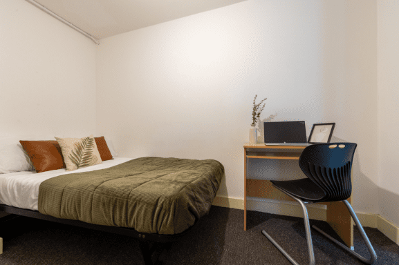  Bronze Non En-Suite - Top Floor  -  The Grafton  - Gallery -  1