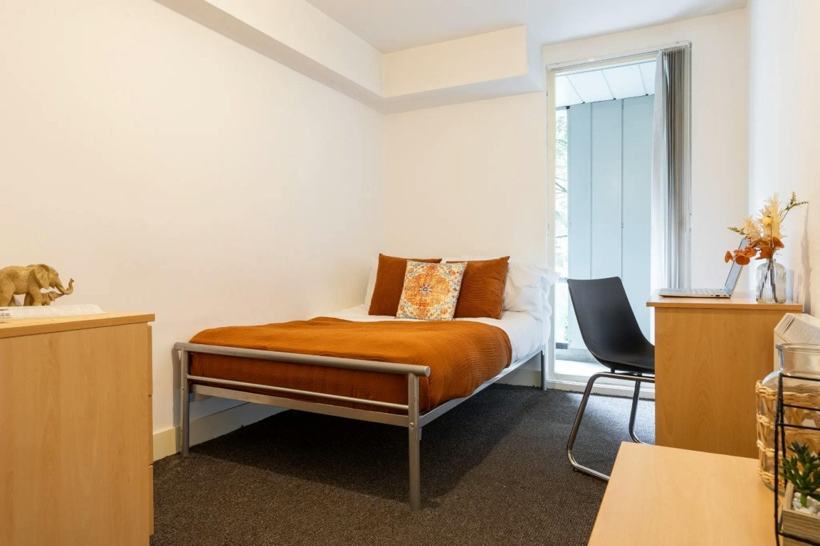  Silver Non En-Suite  -  The Grafton  - Gallery -  6