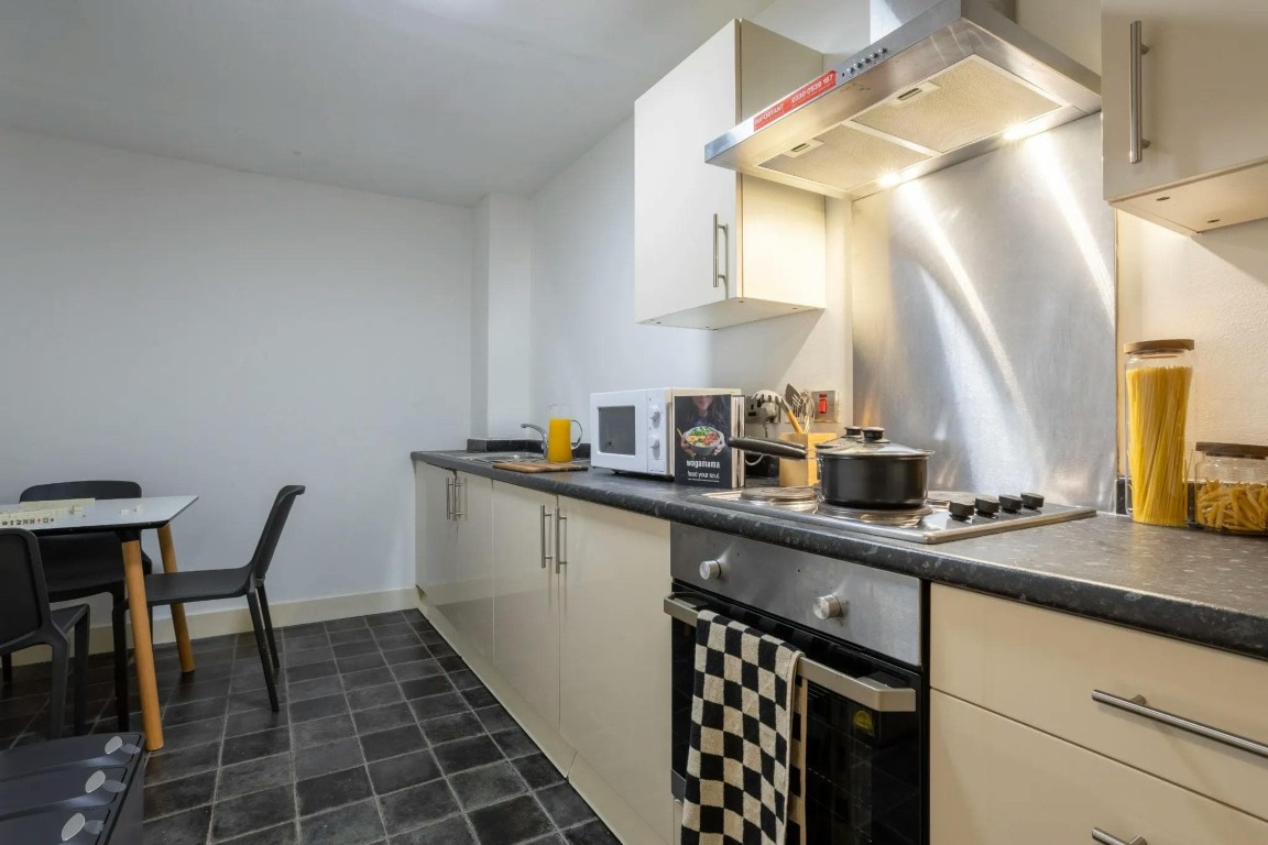  Silver Non En-Suite  -  The Grafton  - Gallery -  8