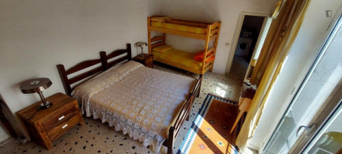 Bright and quiet double bedroom in Palermo's historic center