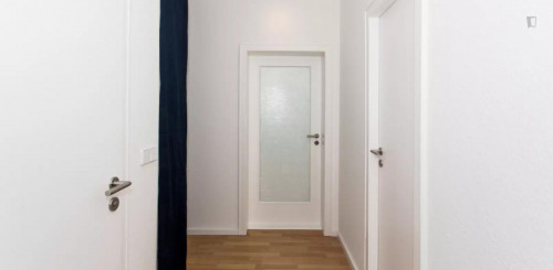 Ample double bedroom in residential Adlershof