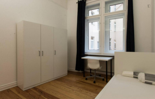 Cute room in 6-bedroom apartment in Westend