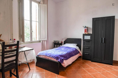 Welcoming twin ensuite bedroom near Parco Massari
