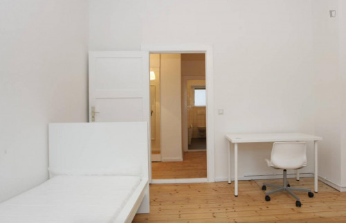 Beautiful single bedroom with balcony