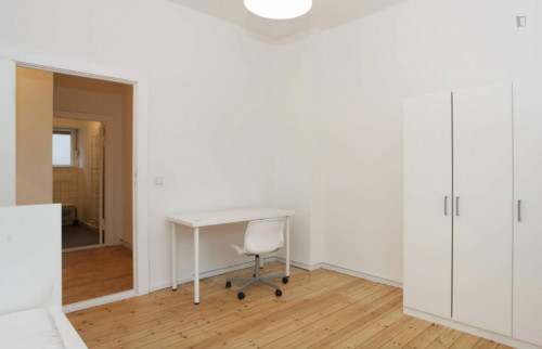 Beautiful single bedroom with balcony