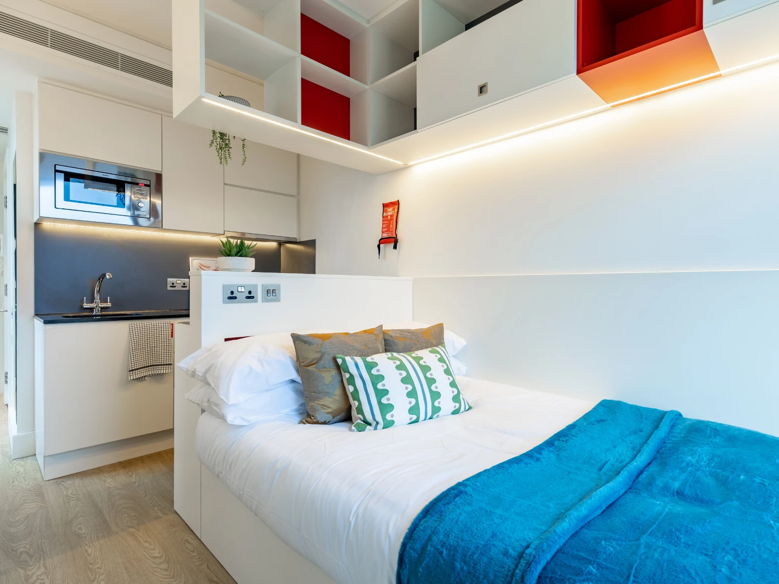  Economy Studio  -  Spring Mews  - Gallery -  4