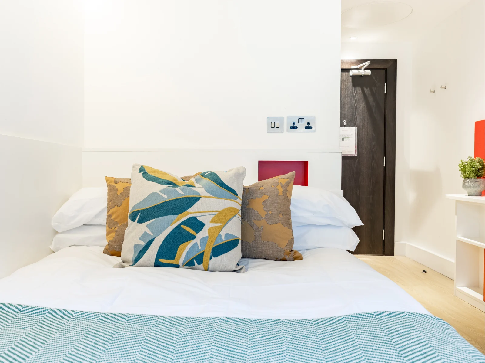  Deluxe En Suite  -  Spring Mews  - Gallery -  2