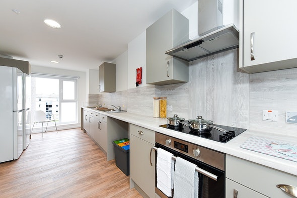  En-Suite Platinum  -  Pittodrie Street  - Gallery -  8
