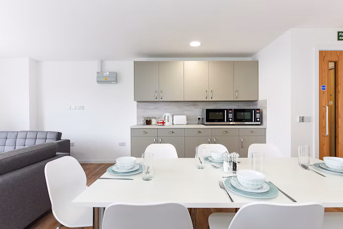 En-Suite Gold - 8