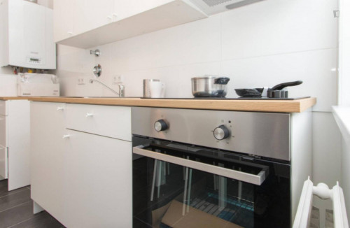 Wonderful room in 3-bedroom apartment - Gallery - 7