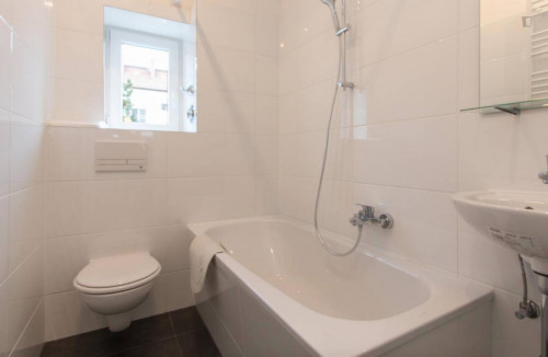 Wonderful room in 3-bedroom apartment - Gallery - 13