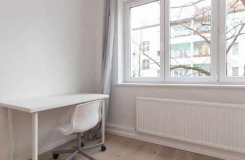 Wonderful room in 3-bedroom apartment - Gallery - 2