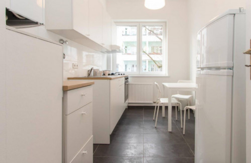 Wonderful room in 3-bedroom apartment - Gallery - 8