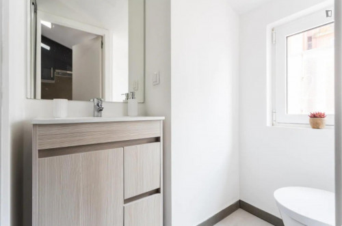 LOVELY 1-Bedrom close to ISEG, IADE and Chiado. Premium location! - Gallery - 12