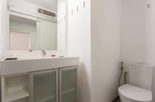 Splendid flat next to IADE - Faculdade de Design, Tecnologia e Comunicação - Gallery - 11